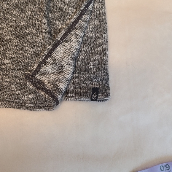 Volcom Cardigan - Picture 3 of 11